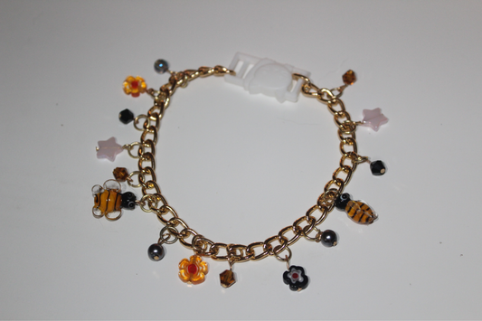 Honey Pie Charm Breakaway Collar